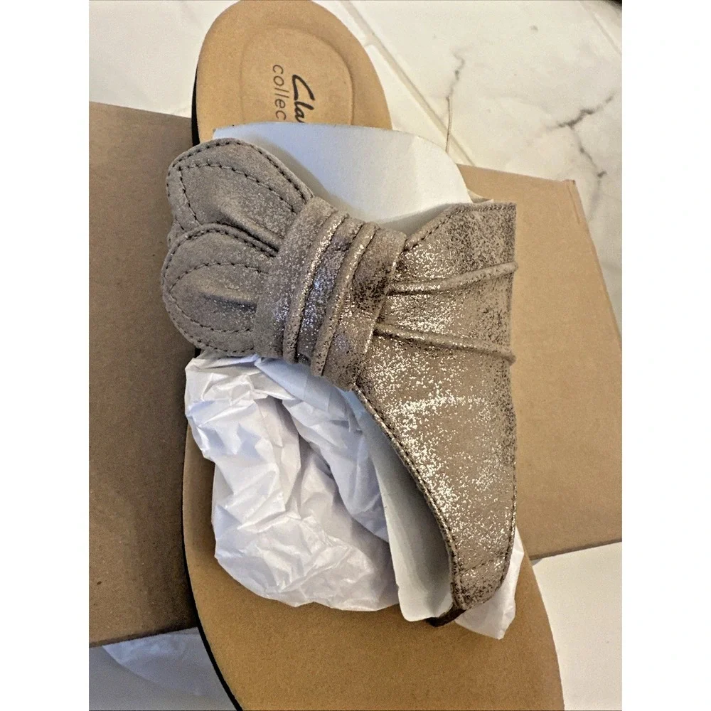 Clark's Women Size 12‎ Wide Laurieann Rae Thong Slide Sandal Taupe Metallic